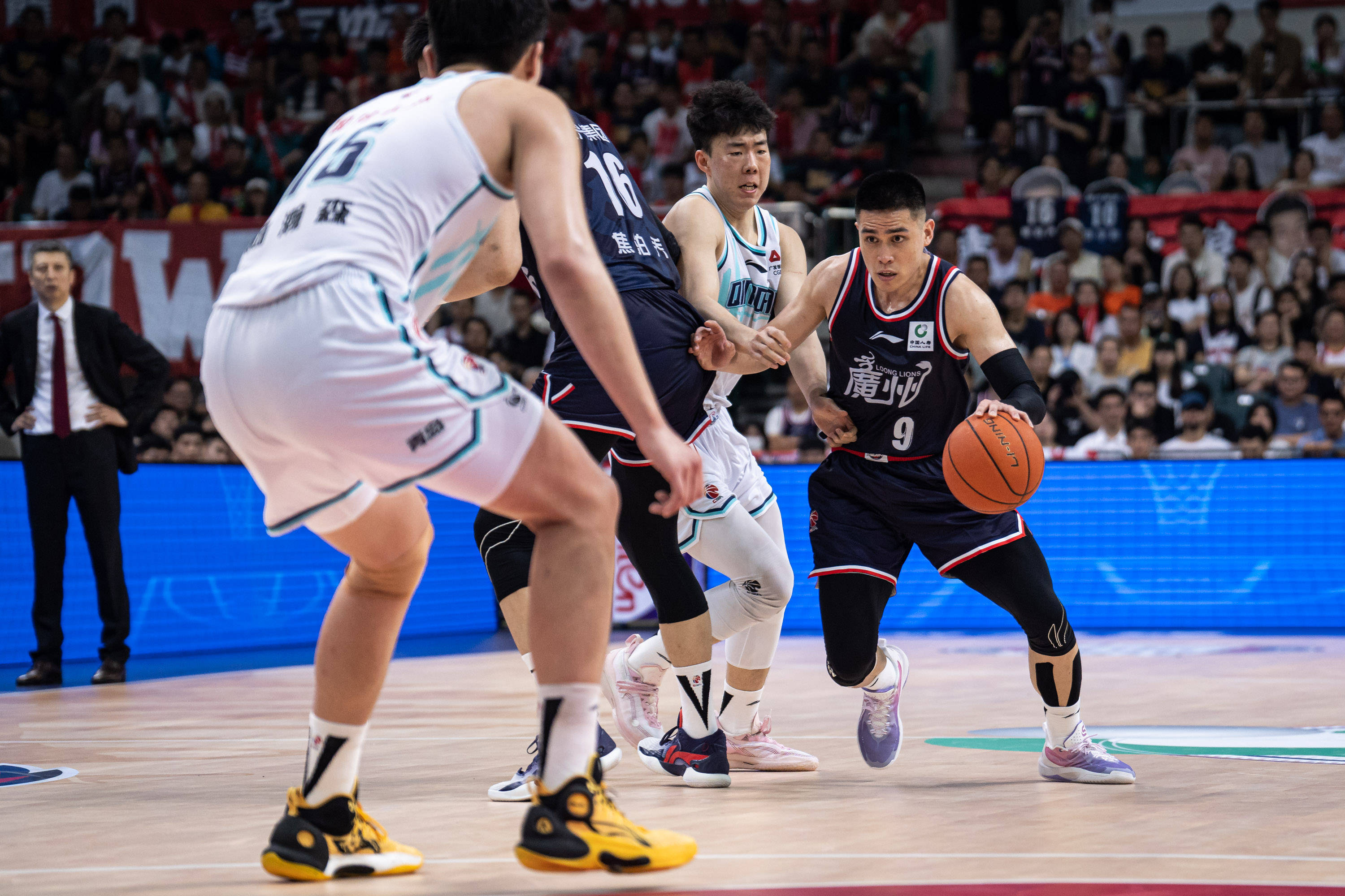 高强度的季 高强度的季