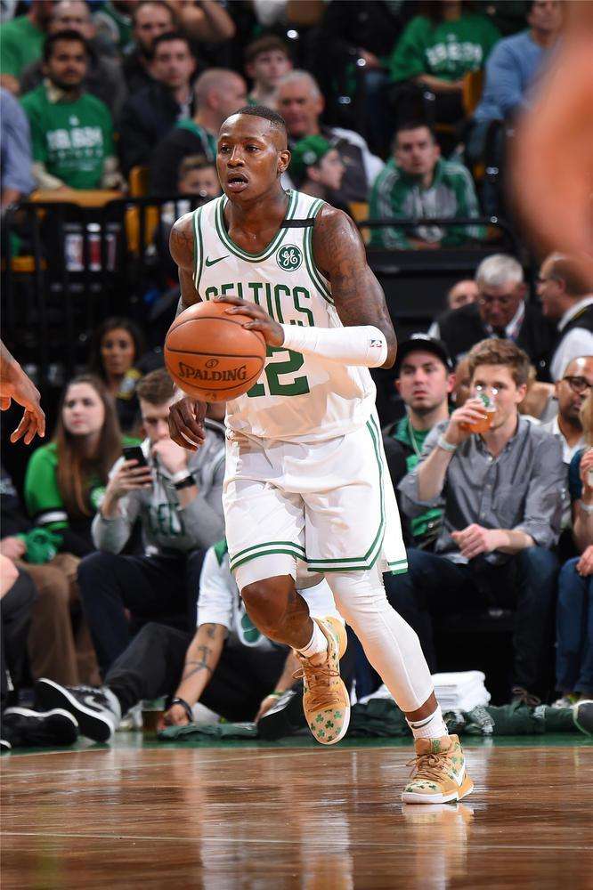 比赛中更具 比赛中更具