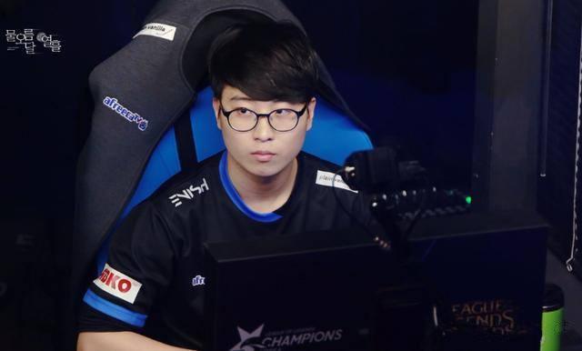 的位置与机 的位置与机