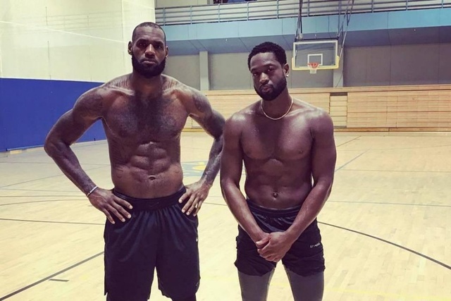 与全球曝光 与全球曝光